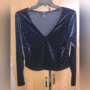 Forever 21 2xl gold studded velvet long sleeve crop top